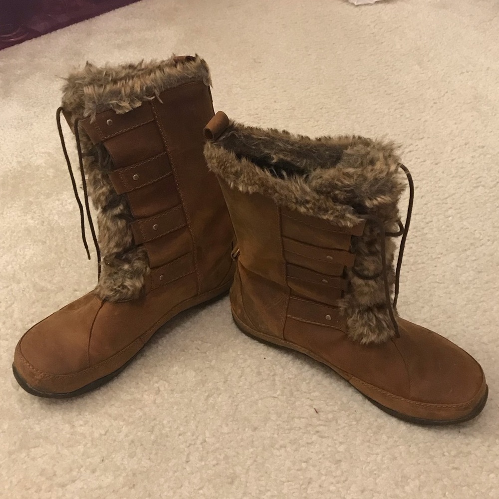 The North Face PrimaLoft boots with faux fur